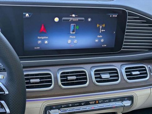 New 2026 Mercedes-Benz GLS 580 4MATIC image 12