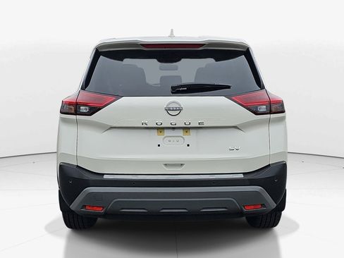 Used 2023 Nissan Rogue SV FWD image 5