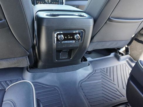 Used 2026 GMC Yukon XL Elevation w/ Elevation Premium Package AWD/4WD image 39