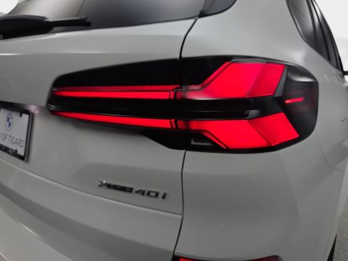 New 2026 BMW X5 xDrive40i w/ M Sport Package AWD/4WD image 33