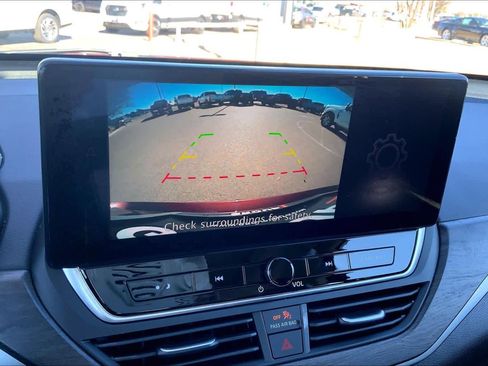 Used 2024 Nissan Altima 2.5 SV w/ SV Premium Package image 26