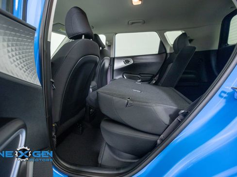Used 2025 Kia Soul S FWD image 27