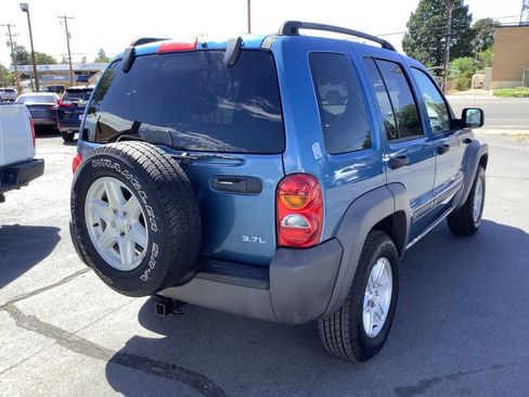 Used 2004 Jeep Liberty Sport w/ PWR Convenience Group AWD/4WD image 11