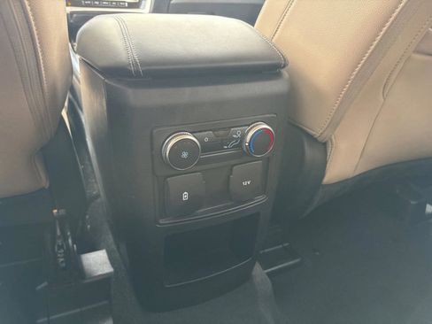 Used 2021 Ford Explorer XLT w/ Equipment Group 202A image 12