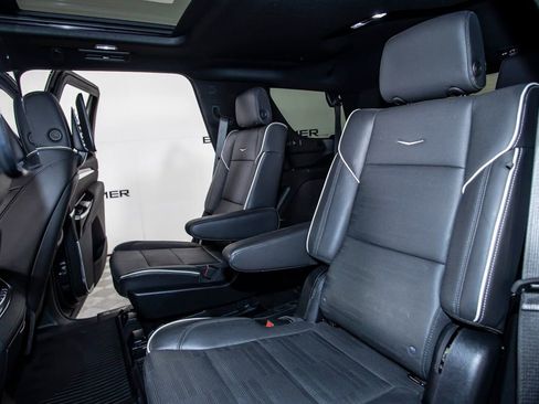 Used 2025 Cadillac Escalade Premium Luxury w/ Touring Package AWD/4WD image 15