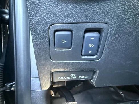 Used 2017 Ford F350 Platinum w/ Platinum Ultimate Package AWD/4WD image 35