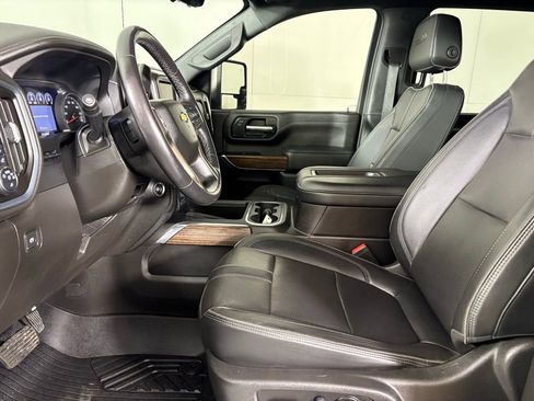 Used 2022 Chevrolet Silverado 2500 High Country w/ Z71 Off-Road Package image 25