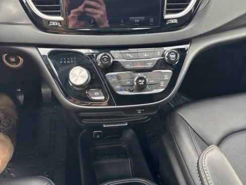 Used 2026 Chrysler Pacifica Select FWD image 17
