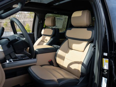 New 2026 Ford F350 Lariat w/ Lariat Ultimate Package image 24