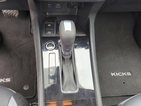 Used 2024 Nissan Kicks SR w/ SR Premium Package FWD image 24