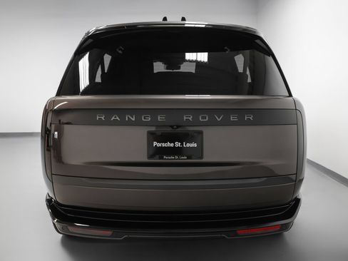 Used 2025 Land Rover Range Rover Long Wheelbase SE AWD/4WD image 11