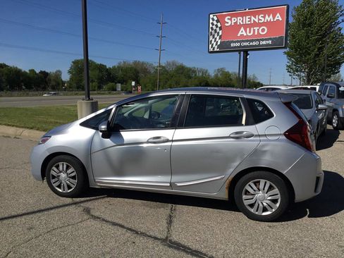 Used 2016 Honda Fit LX image 10
