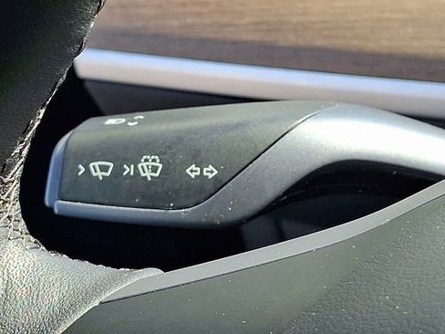 Used 2023 Tesla Model 3 Standard Range image 37