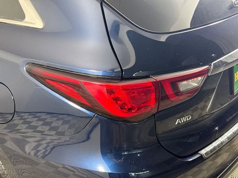 Used 2019 INFINITI QX60 Luxe w/ Essential Package image 36