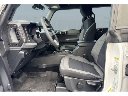 Used 2022 Ford Bronco 4-Door w/ Sasquatch Package image 14