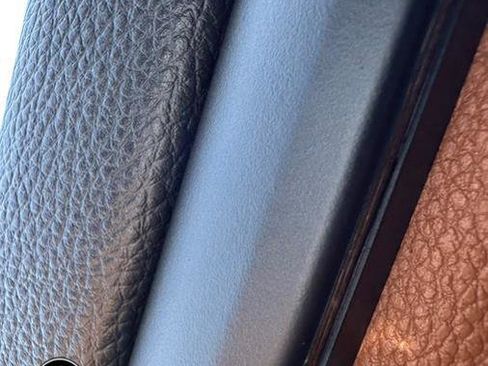 Used 2010 BMW 328i Convertible image 21