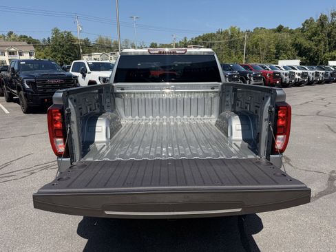 New 2026 GMC Sierra 1500 Elevation image 19