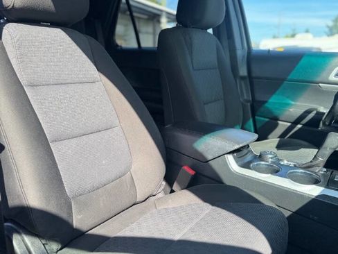 Used 2014 Ford Explorer XLT w/ Equipment Group 201A image 6
