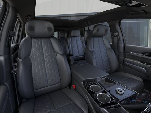 New 2026 Cadillac Escalade IQ Sport 1 w/ LPO, ONYX Package AWD/4WD image 17