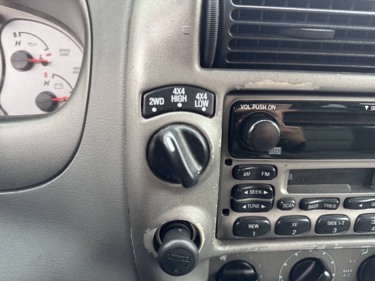 Used 2003 Ford Explorer Sport XLS AWD/4WD image 33