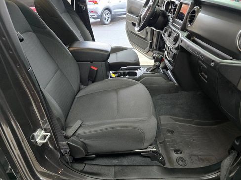 Used 2022 Jeep Wrangler Unlimited Sport AWD/4WD image 21