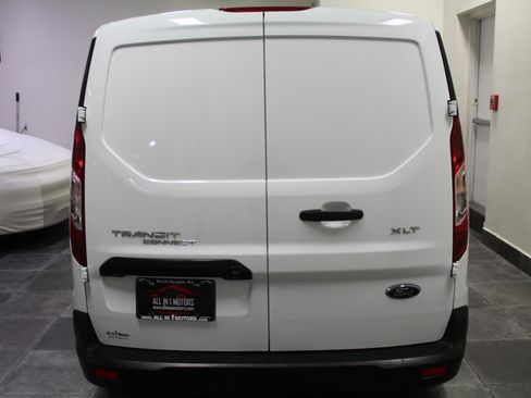 Used 2019 Ford Transit Connect XLT image 5