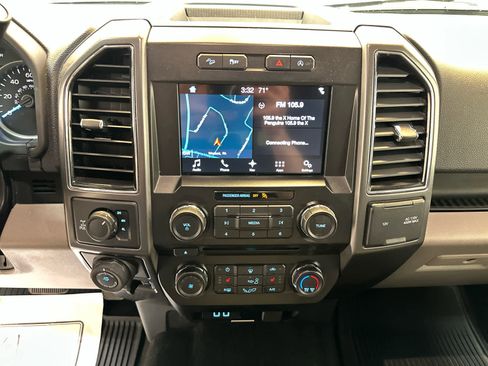 Used 2018 Ford F150 XLT w/ Equipment Group 302A Luxury image 4