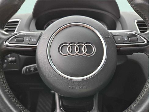Used 2018 Audi Q3 2.0T Premium Plus w/ S Line Competition Package FWD image 36