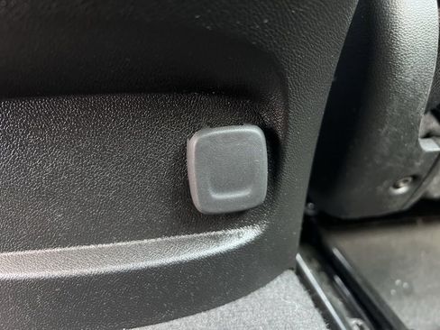 Used 2024 Chevrolet Malibu LT image 28