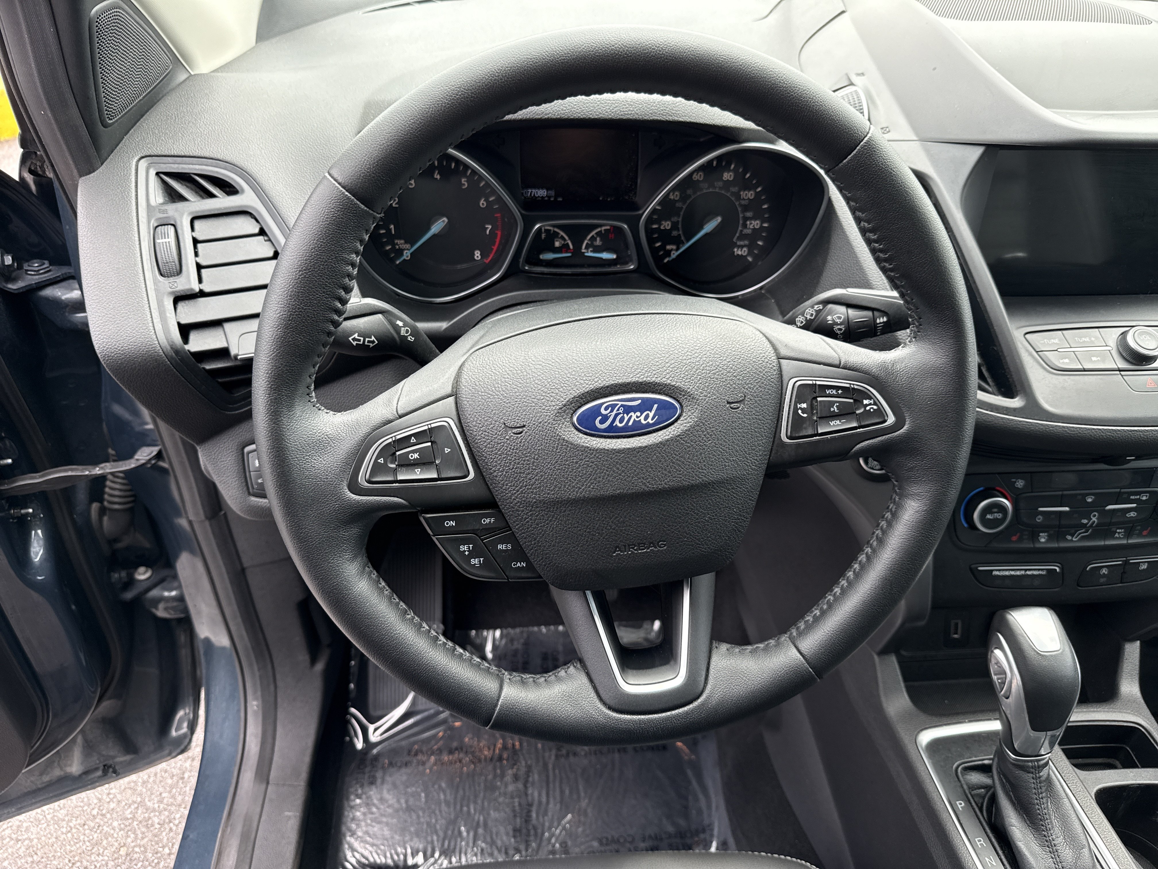 Used 2019 Ford Escape SEL AWD/4WD image 17