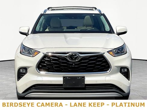 Used 2020 Toyota Highlander Platinum AWD/4WD image 2