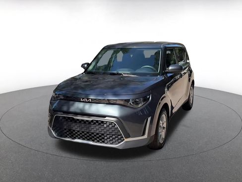 Used 2025 Kia Soul LX w/ LX Technology Package FWD image 7
