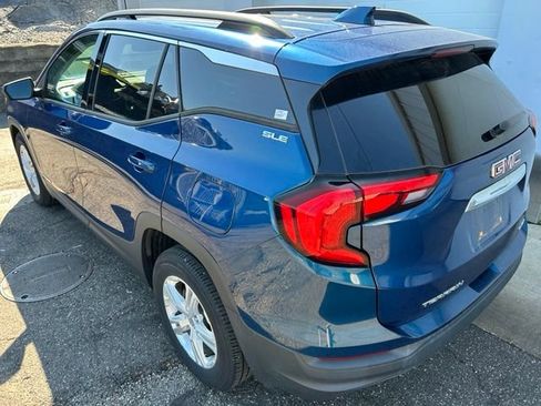 Used 2019 GMC Terrain SLE w/ Driver Convenience Package AWD/4WD image 4