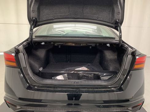 New 2025 Nissan Altima 2.5 SR w/ SR Premium Package image 10