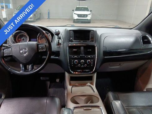 Used 2019 Dodge Grand Caravan SXT image 5