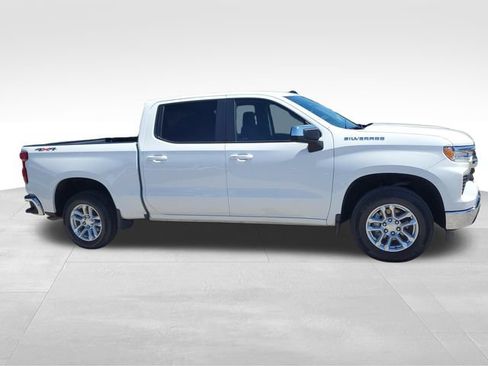 Used 2023 Chevrolet Silverado 1500 LT w/ Protection Package AWD/4WD image 3