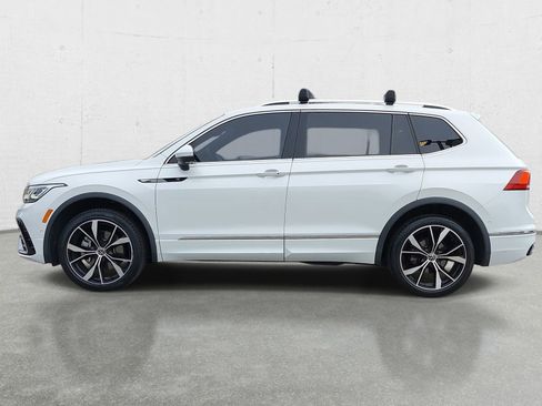 Used 2023 Volkswagen Tiguan SEL R-Line AWD/4WD image 8