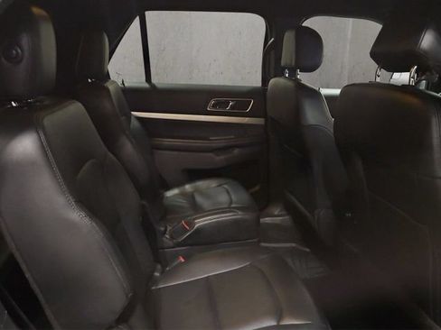 Certified 2017 Ford Explorer XLT w/ Equipment Group 202A AWD/4WD image 20