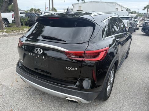 Used 2021 INFINITI QX50 Luxe FWD image 7
