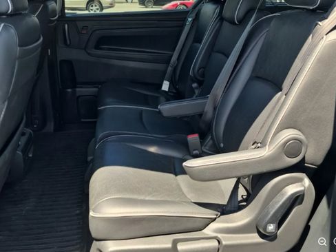 Used 2023 Honda Odyssey Elite image 11
