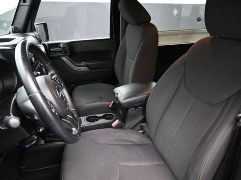 Used 2014 Jeep Wrangler Sport w/ Connectivity Group AWD/4WD image 15