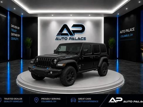 Used 2023 Jeep Wrangler Unlimited AWD/4WD image 1