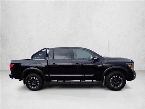 Used 2020 Nissan Titan PRO-4X w/ Pro-4x Convenience Package AWD/4WD image 13