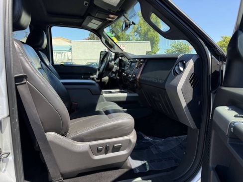 Used 2011 Ford F250 Lariat w/ Lariat Ultimate Pkg AWD/4WD image 13