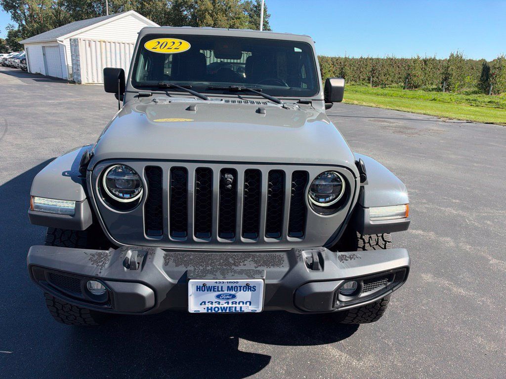 Used 2022 Jeep Wrangler Unlimited Sahara AWD/4WD image 2