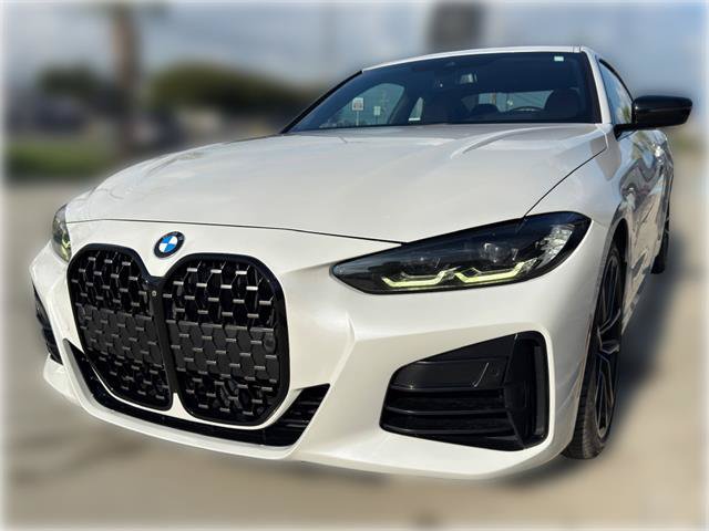Used 2022 BMW M440i Coupe w/ Premium Package RWD image 2