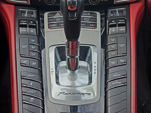 Used 2015 Porsche Panamera S image 67