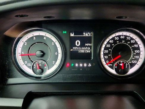 Used 2019 RAM 1500 Classic SLT AWD/4WD image 14