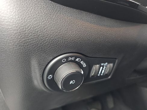 Used 2022 Jeep Compass Altitude w/ Convenience Group image 33