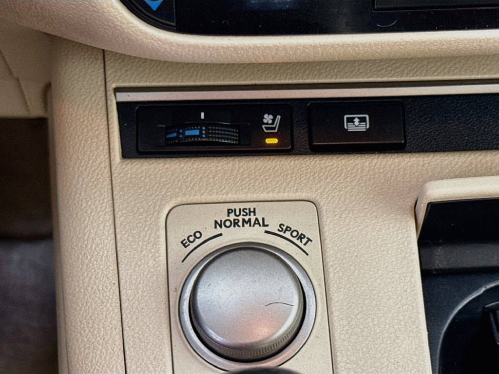 Used 2015 Lexus ES 350 w/ Luxury Package FWD image 20
